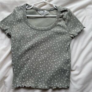 H&M Olive Floral Short Sleeve Top